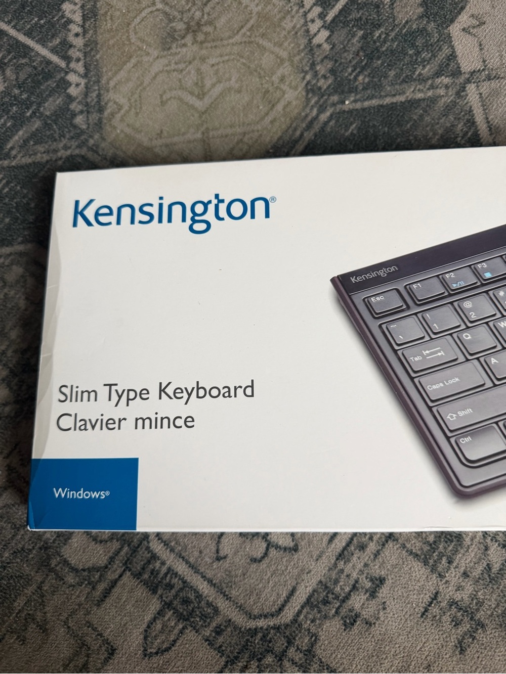 Kensington Slim Type Wired Keyboard (model K72357USA) designed for Windows. - Picture 3 of 13